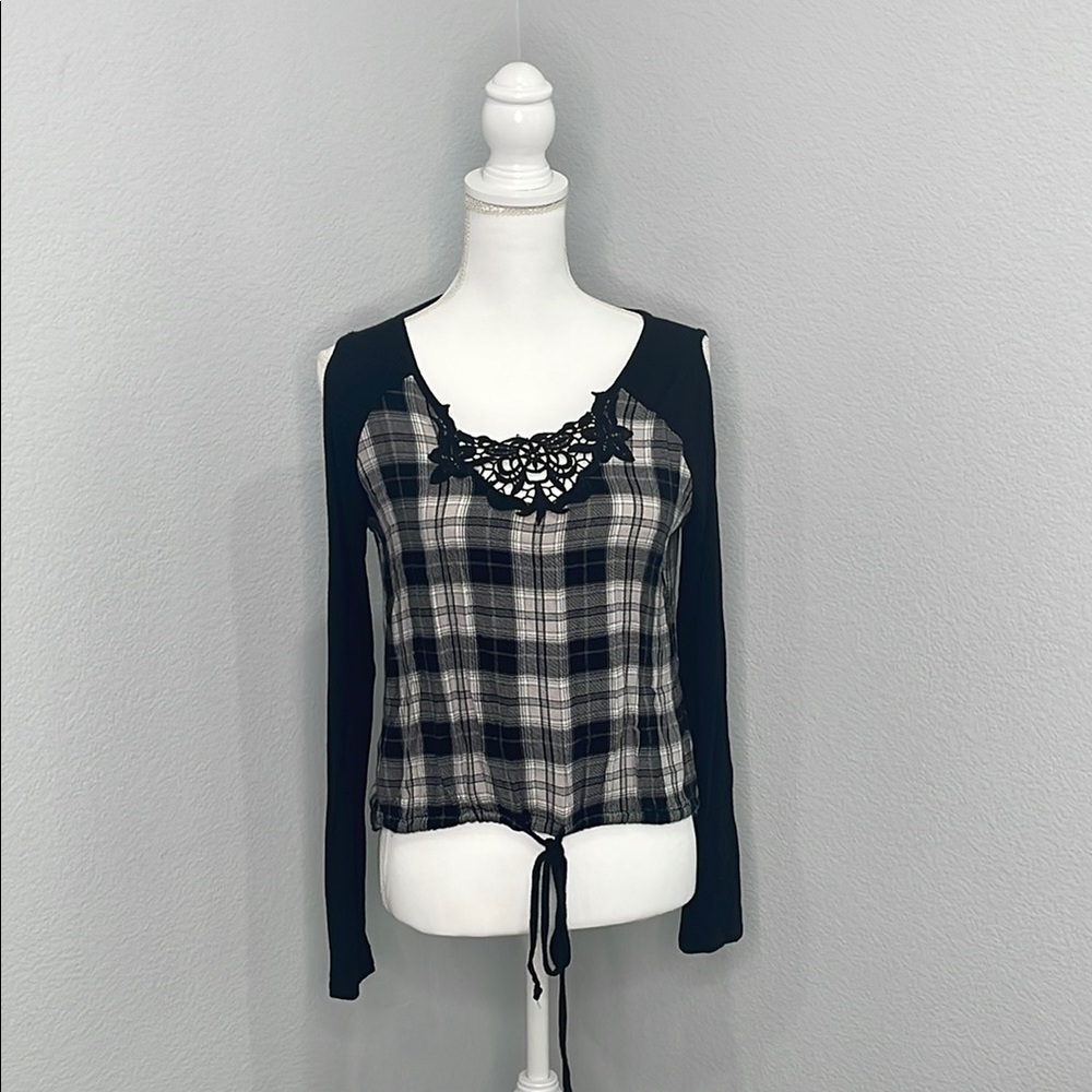 Black and Gray Plaid Women's Top